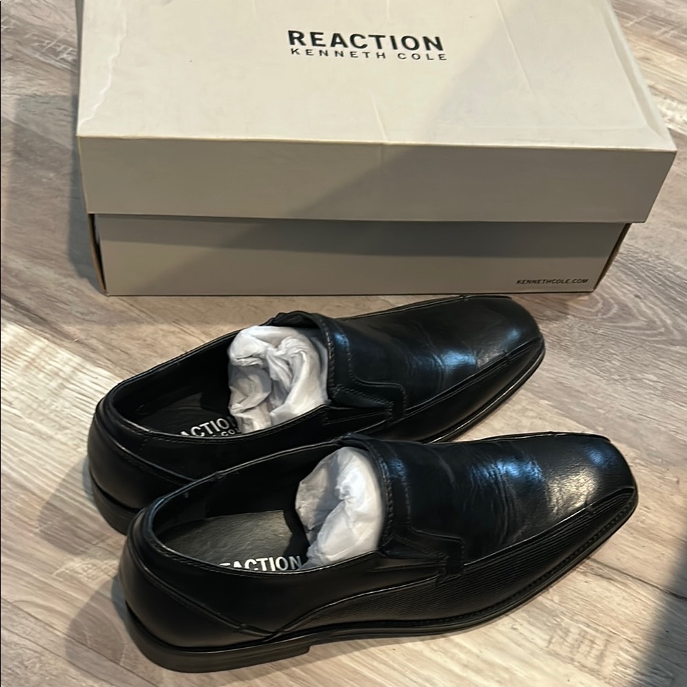 Kenneth Cole Reaction Black Patent Leather Loafers